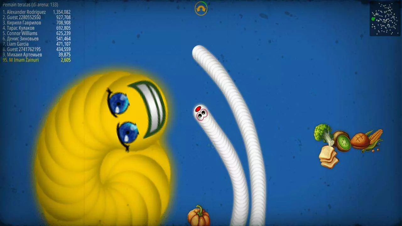 Ảnh 3 của Tải Worms Zone.io Mod APK 4.4.4 (Vô Hạn Tiền, Mở Khóa Skins) Cảnh chiến đấu kịch tính trong Worms Zone.io