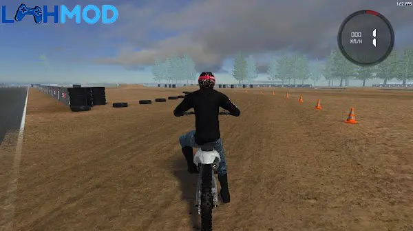 Ảnh 3 của SMX: Supermoto Vs. Motocross APK v7.14.1 cho Android iOS Góc nhìn từ trên cao của một tay đua xe mô tô vượt chướng ngại vật