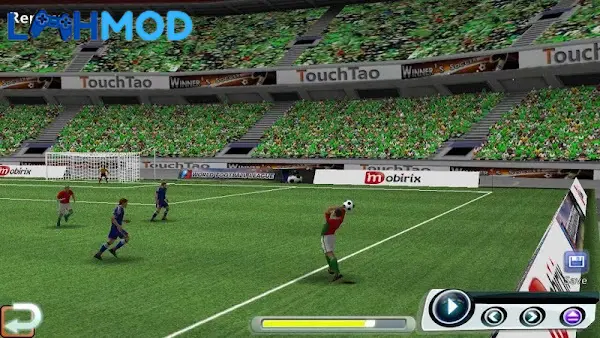 Ảnh 3 của Tải Thế giới Football League APK 1.9.9.9 Android iOS Cầu thủ thực hiện pha dứt điểm trong Thế giới Football League