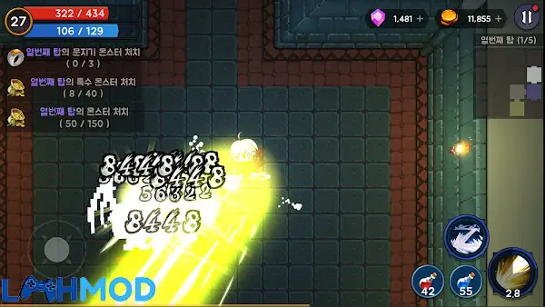 Ảnh 2 của Tower And Swords MOD APK 1.123 (God Mode) Android iOS Kiếm sĩ đang chiến đấu chống lại một con boss khổng lồ