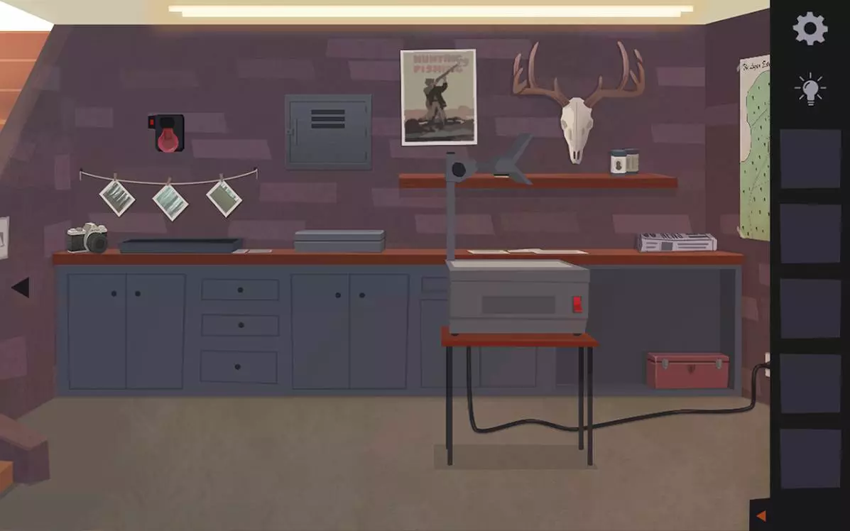 Ảnh 3 của Tải game Escape Logan Estate Mod APK 2.08 (Mở Khóa Tất Cả) Người chơi tương tác với vật phẩm trong game câu đố