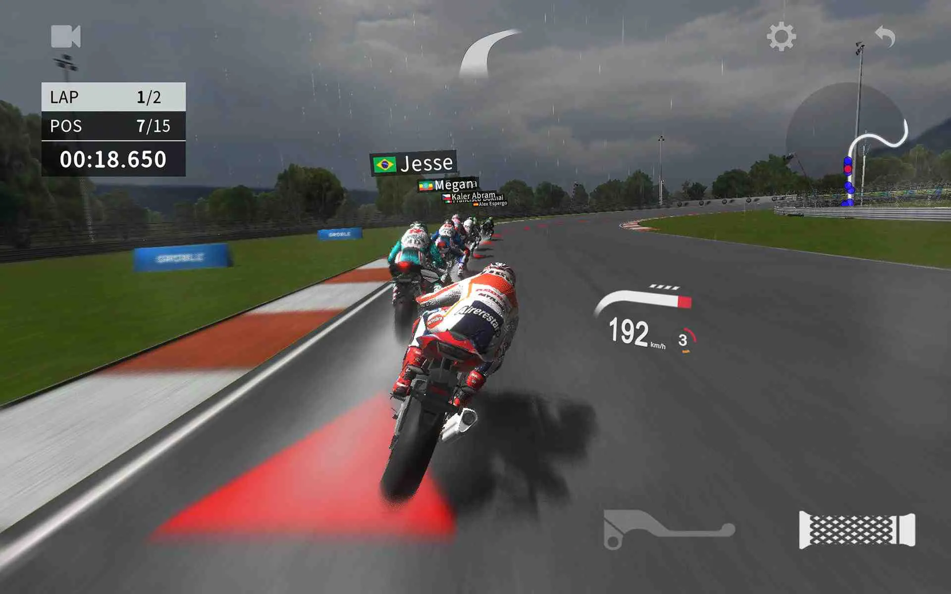 Ảnh 1 của Tải game Real Moto 2 Mod APK v1.2.765 (Menu, Vô Hạn Tiền) Một chiếc moto phân khối lớn đang vào cua trên đường đua trong Real Moto 2