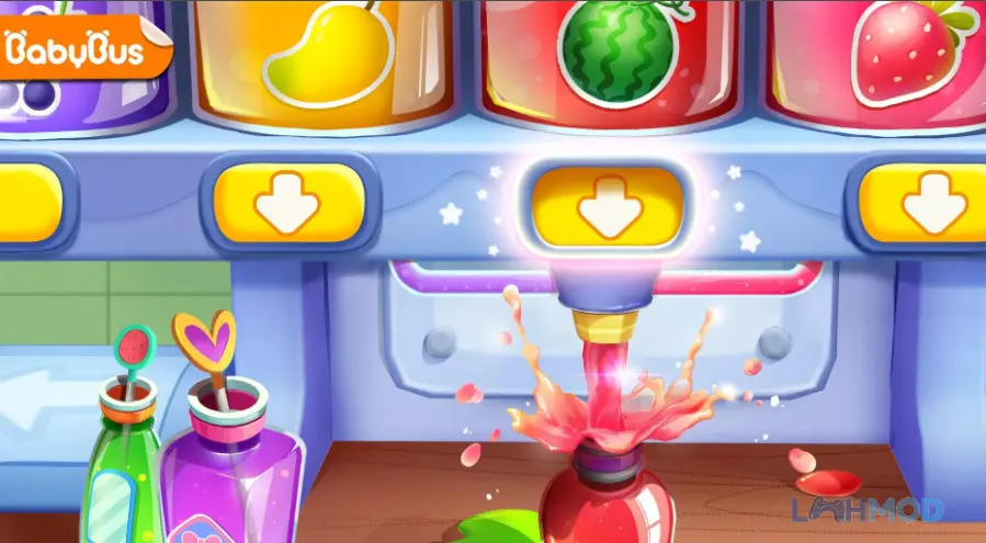 Ảnh 1 của Tải Indian Baby Pandas Juice Shop Apk 9.70.00.00 cho Android iOs Một chú gấu trúc con đang chuẩn bị nước ép trái cây tươi cho khách hàng