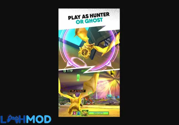 Ảnh 3 của Tải Hidden Side APK 3.3.0 cho Android iOS Người chơi đang sử dụng thiết bị để quét và tìm kiếm hồn ma trong môi trường thực tế tăng cường