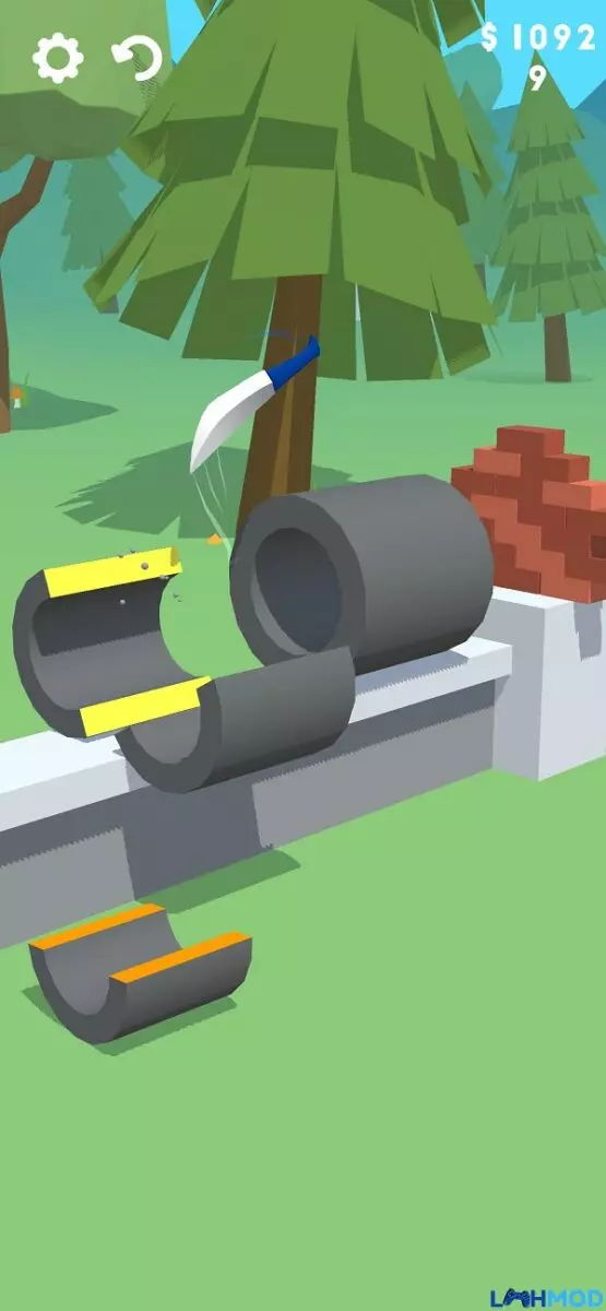 Ảnh 8 của Slice It All Mod Apk 2.0.2 (vô hạn tiền) cho Android Con dao đang bay trên không trung, sẵn sàng cắt tiếp các vật thể