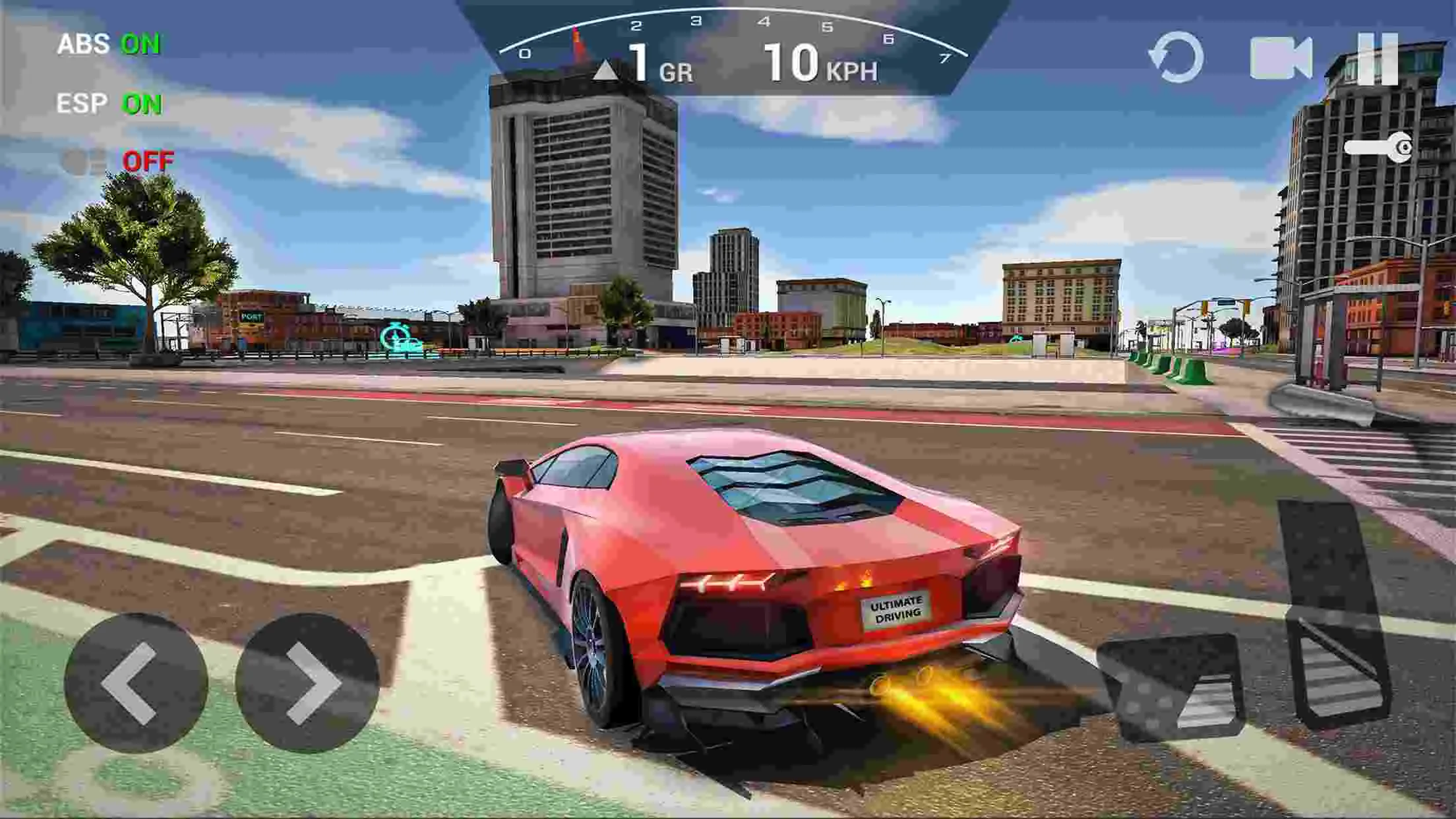 Ảnh 3 của Ultimate Car Driving Simulator Mod APK 7.9.16 (Menu, Vô Hạn Tiền) Chiếc xe đua thể thao màu đỏ trên đường phố trong Ultimate Car Driving Simulator Mod