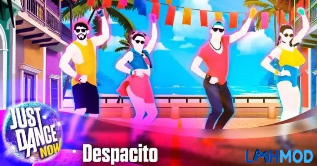 Ảnh 3 của Tải game Just Dance Now Mod Apk V8.3.0 (Vô hạn tiền, cao cấp) cho Android, IOS Người chơi sử dụng điện thoại để điều khiển nhân vật trong Just Dance Now