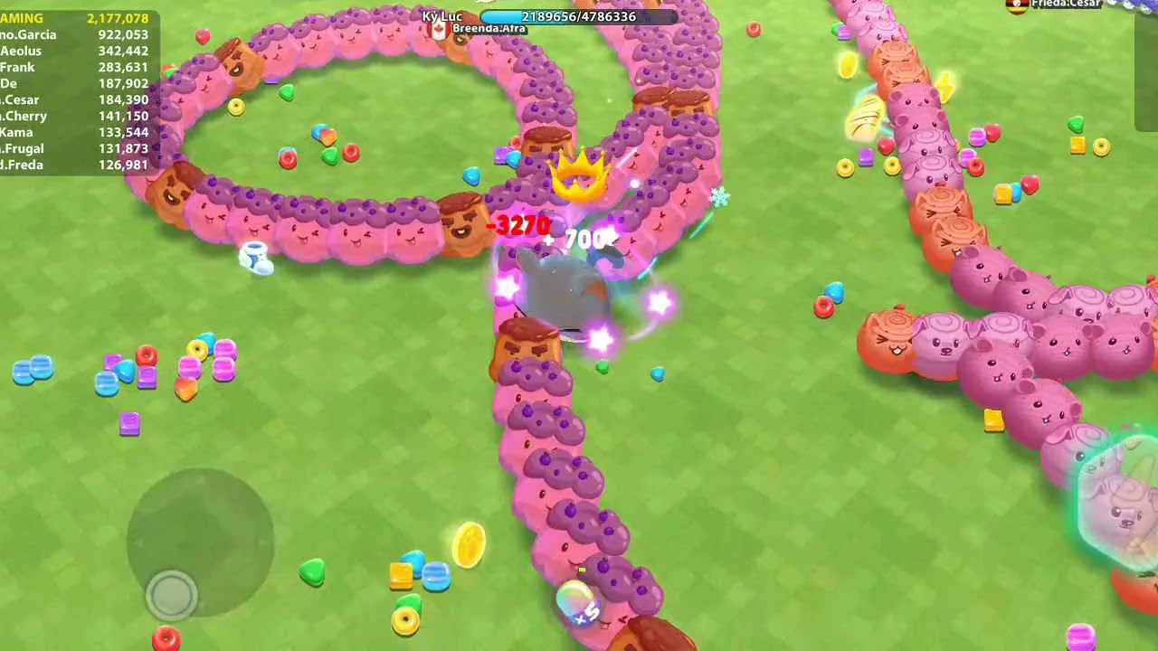 Ảnh 2 của Tải game Sweet Crossing Mod APK 1.2.7.2074 (Menu, Vô Hạn Tiền) Gameplay Sweet Crossing mod với chú chim cánh cụt và đuôi bánh ngọt