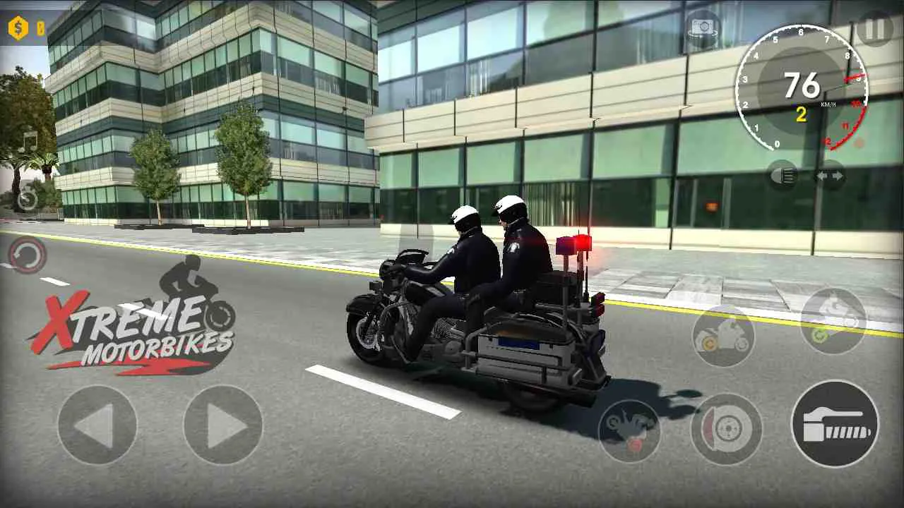 Ảnh 4 của Tải Xtreme Motorbikes Mod APK (Vô Hạn Tiền, Xe Độ) 3.5 Người chơi đang điều khiển xe mô tô trong thành phố đông đúc